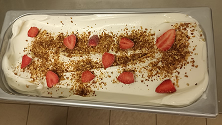 Glace au panettone a la fraise